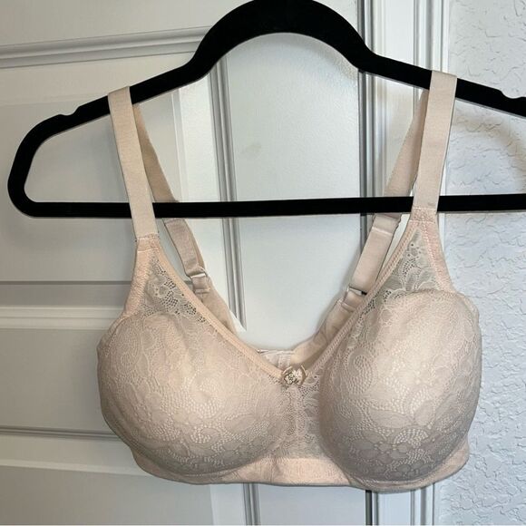 Breezies Lace Wireless Bra - Picture 1 of 5
